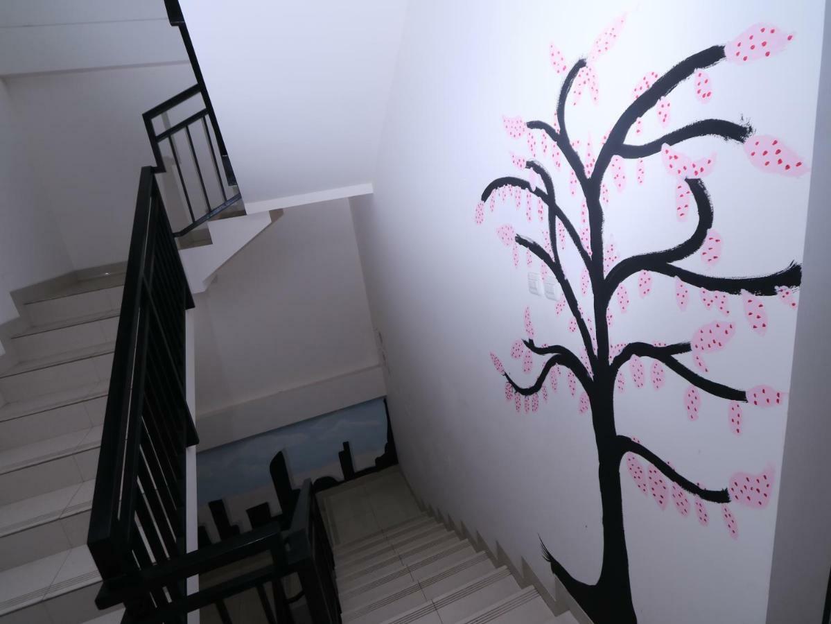 Готель Kamar Keluarga Tanah Abang Джакарта Екстер'єр фото